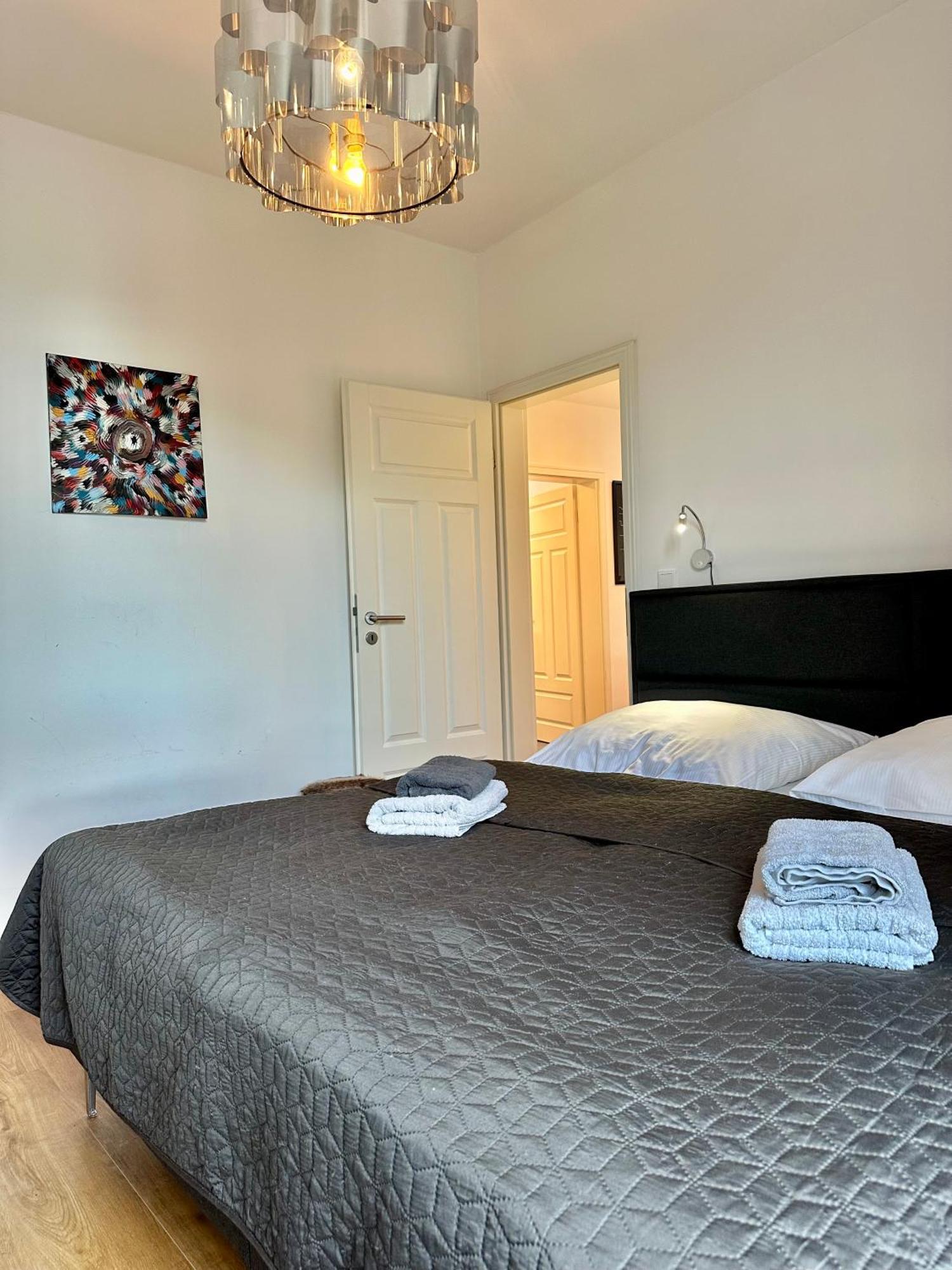 Modernes City-Apartment Mit Blick In Den Park Und 2 Baeder H9 Oldenburg Eksteriør billede
