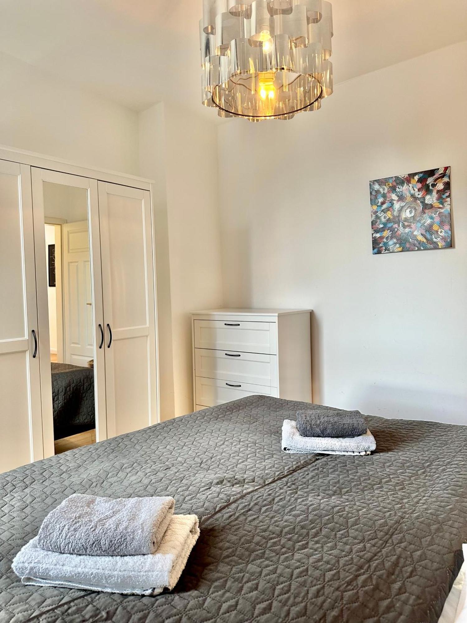 Modernes City-Apartment Mit Blick In Den Park Und 2 Baeder H9 Oldenburg Eksteriør billede