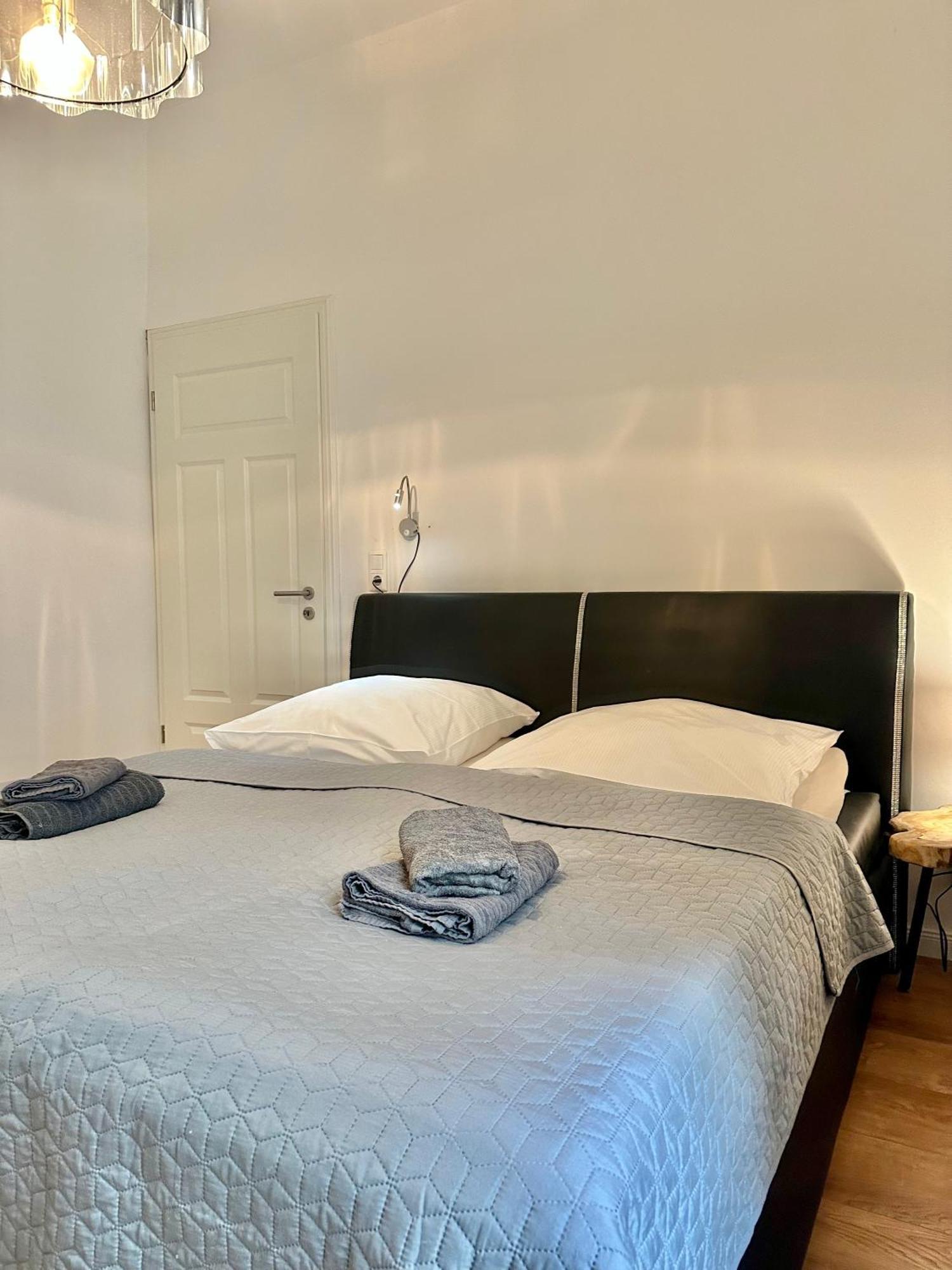 Modernes City-Apartment Mit Blick In Den Park Und 2 Baeder H9 Oldenburg Eksteriør billede